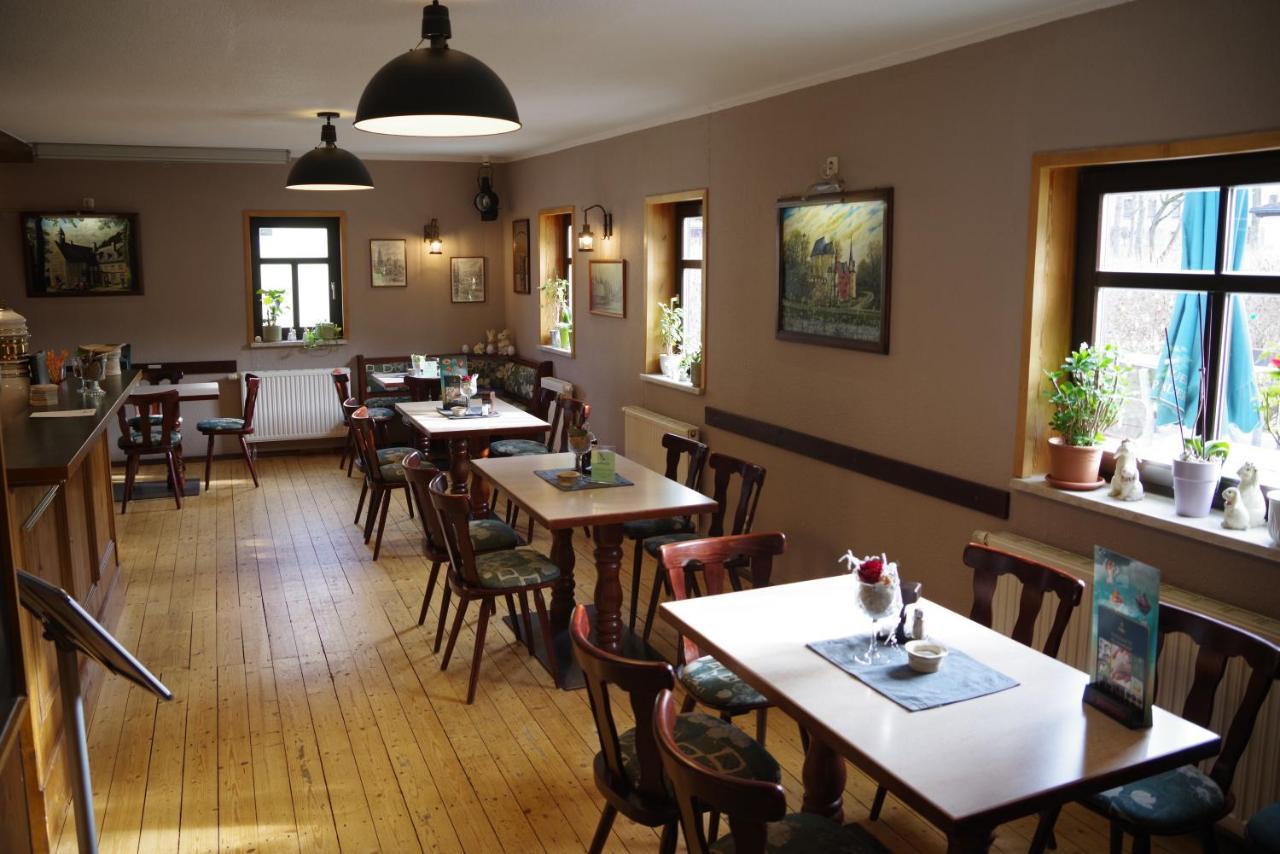 Wirtschaft&pension Zum Huthaus Gasthof *