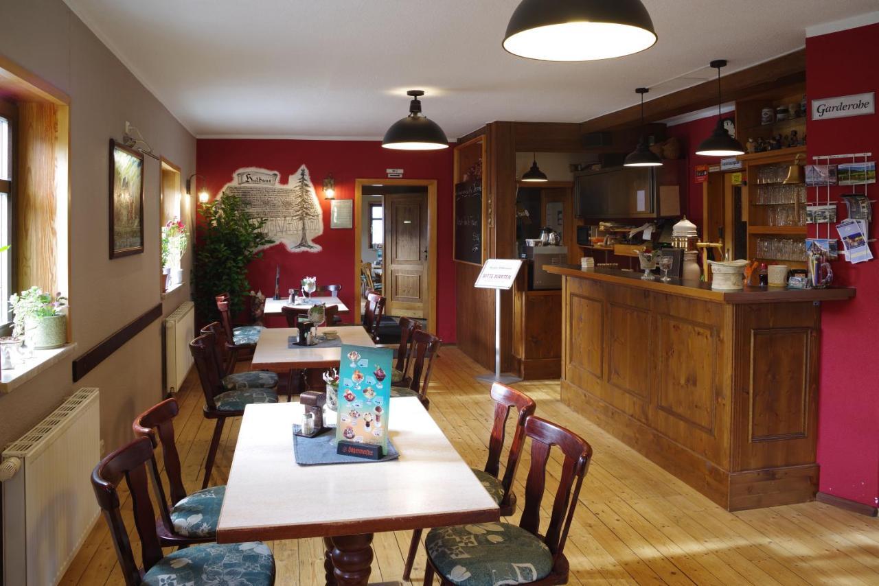 Wirtschaft&pension Zum Huthaus Gasthof *
