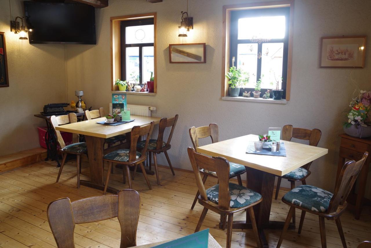 Wirtschaft&pension Zum Huthaus Gasthof *